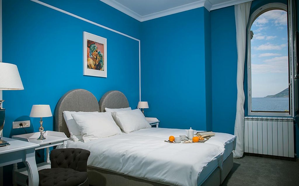 standard rooms include twin or double bed, with a partial sea view or without a sea view