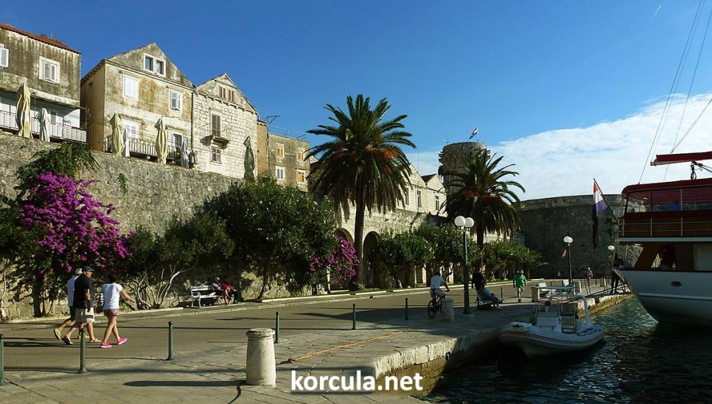 Old Town's port where the ferry from Dubrovnik, Mljet, Hvar, Brac, Makarska and Split arrives.