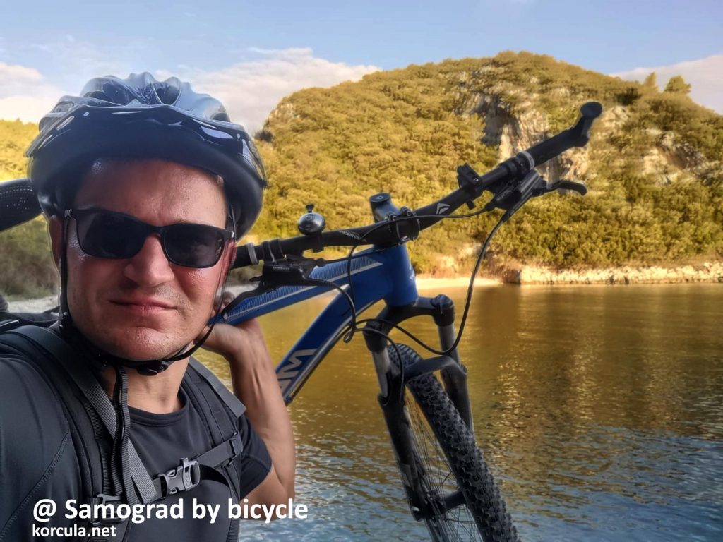 Samograd by bike